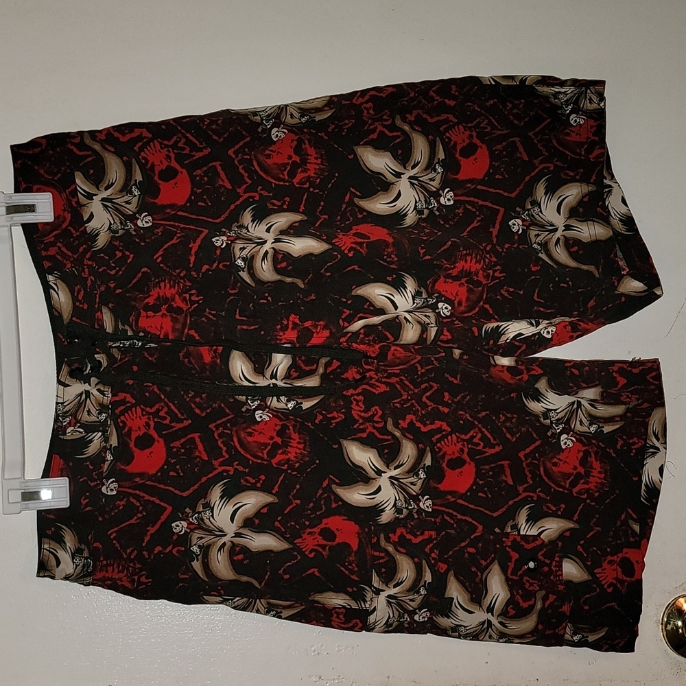 Sideout vintage y2k board shorts skulls and bones Hawaiian surfer